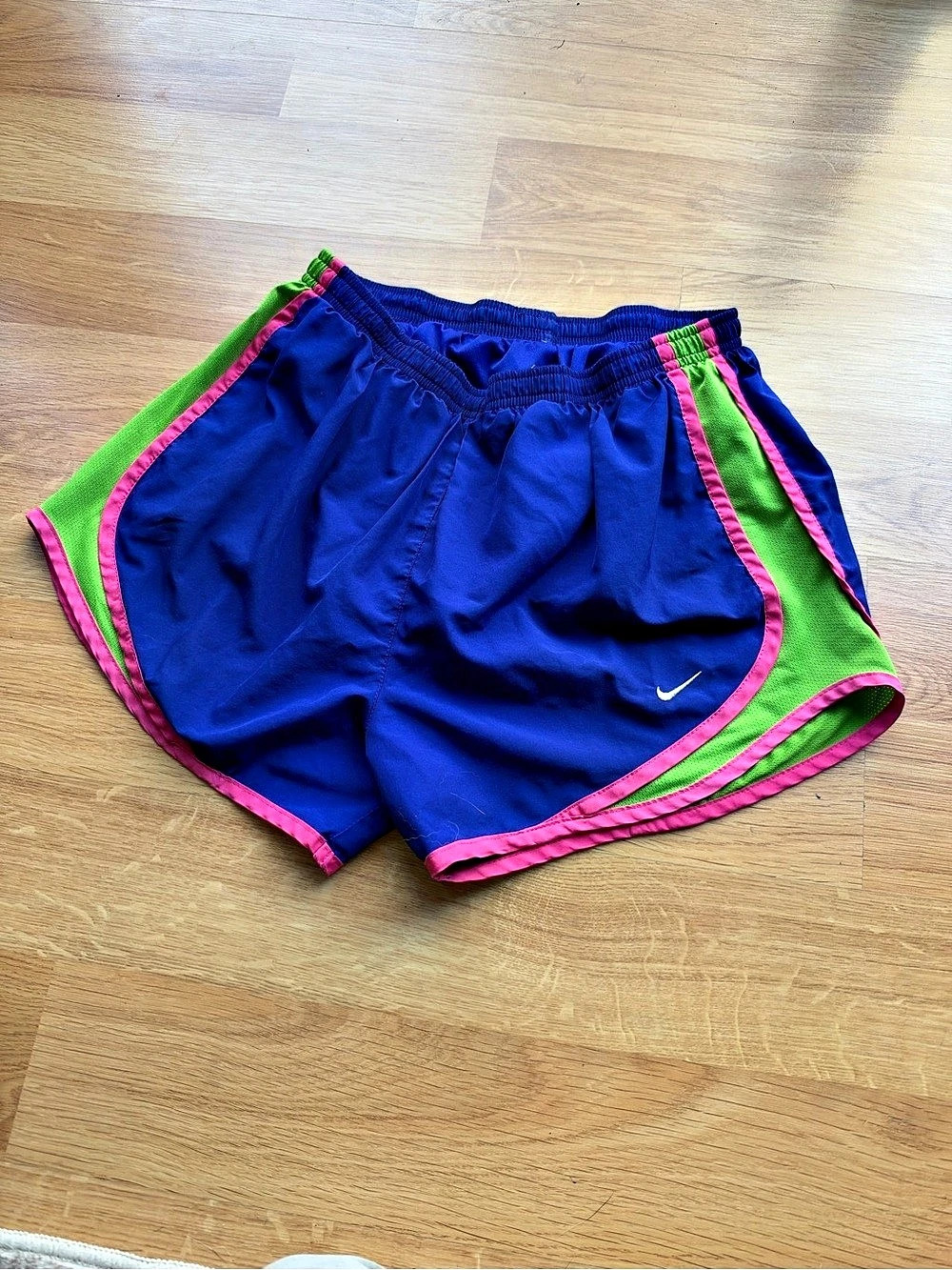 Nike Dri-FIT athletic shorts Color Block Athletic Shorts Size Medium